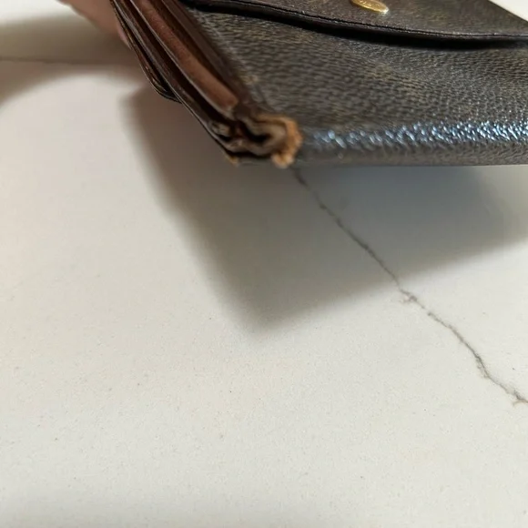 Louis Vuitton Wallet Double Snap Monogram - Picture 7 of 11